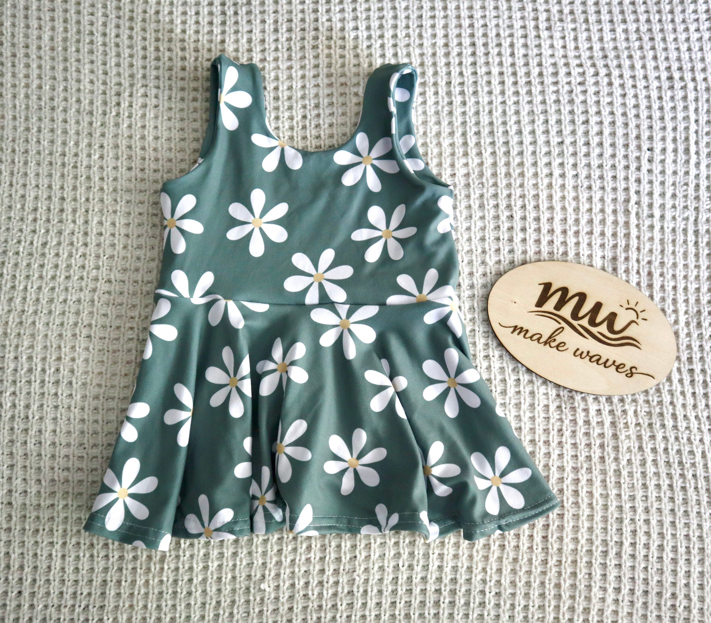 Flowy Tank